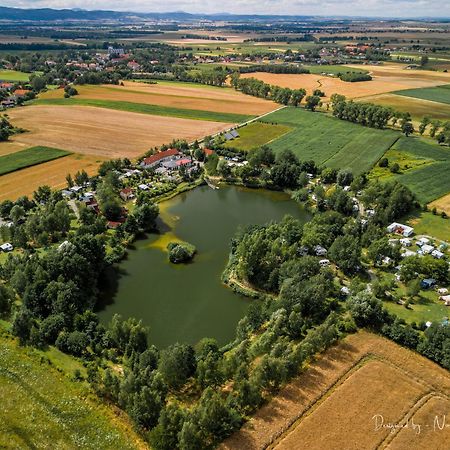 Dzierżoniów Forteca, Pokoje Goscinne Nad Stawem المظهر الخارجي الصورة